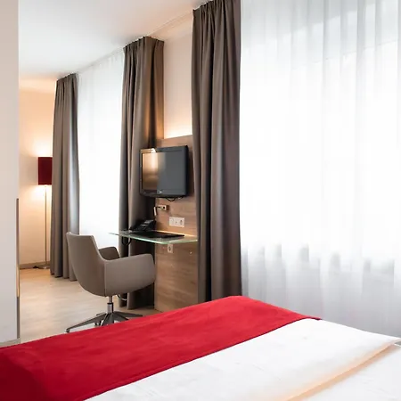 Koenigshof Am Funkturm Business Hotel 4*