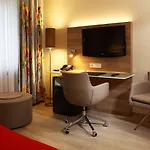 מלון Koenigshof Am Funkturm Business 4*